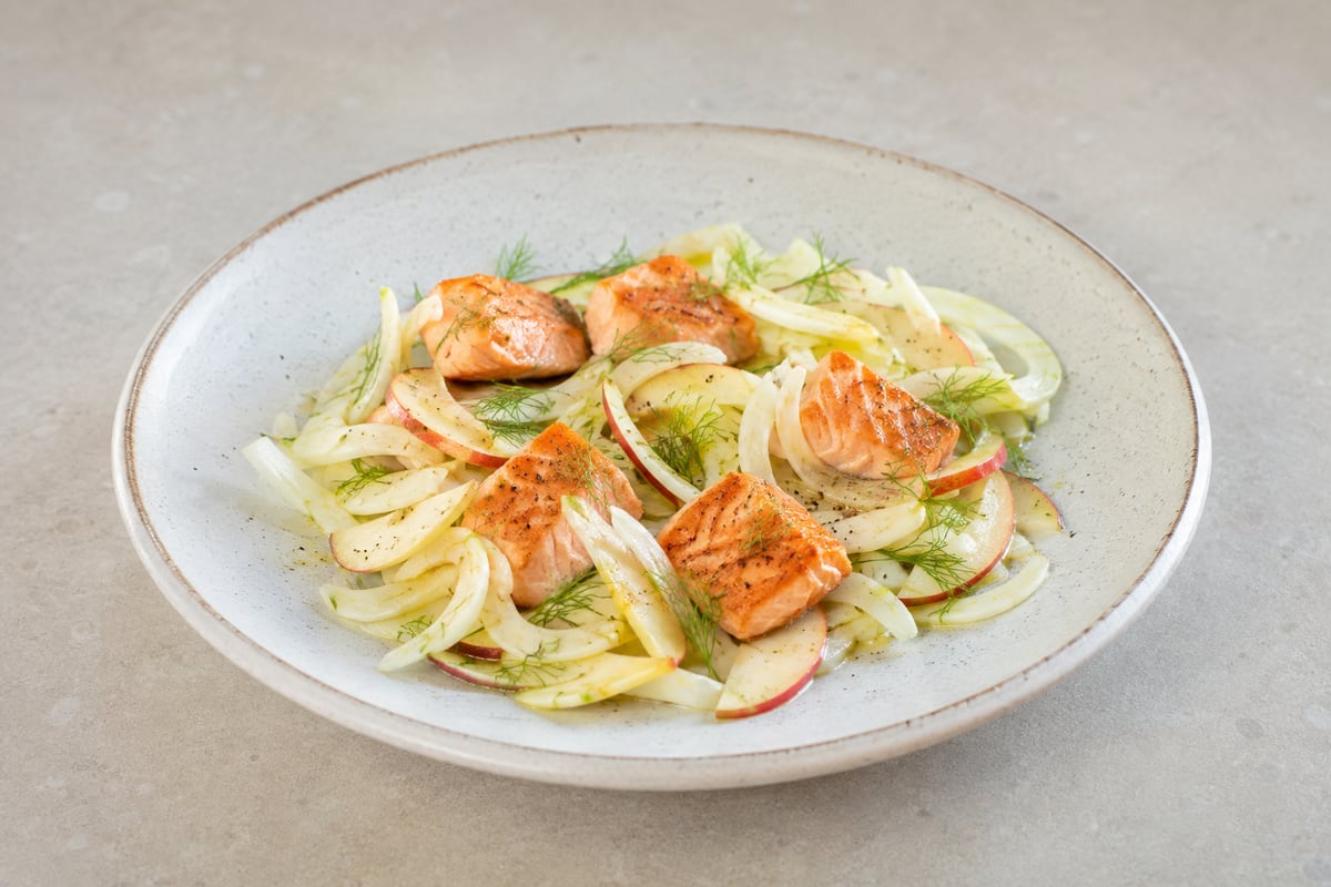Fennikelsalat med laks
