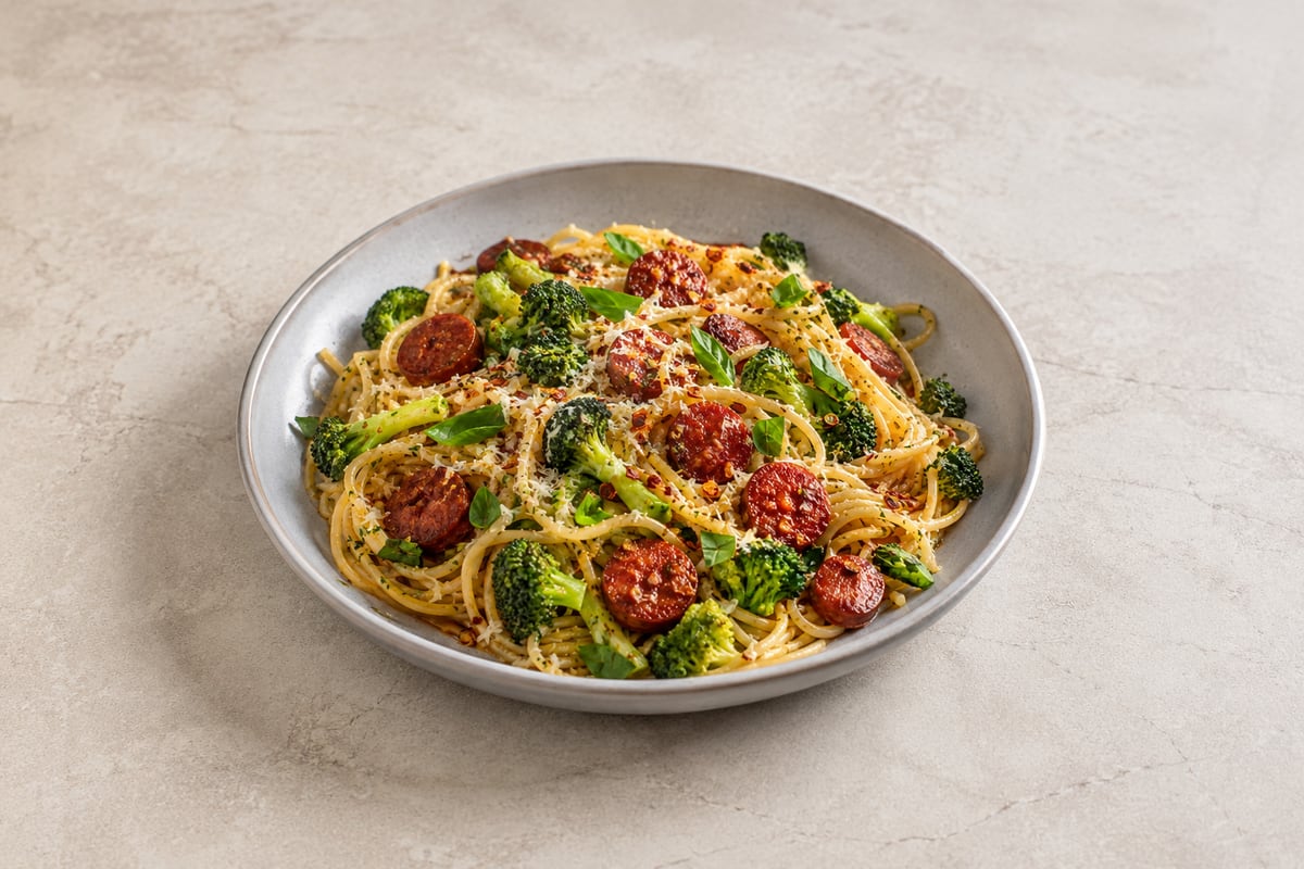 Pasta med broccoli og chorizo